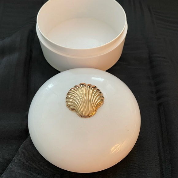 Vintage empty 1980’s Estée Lauder White Linen perfume body powder container. - Picture 3 of 5